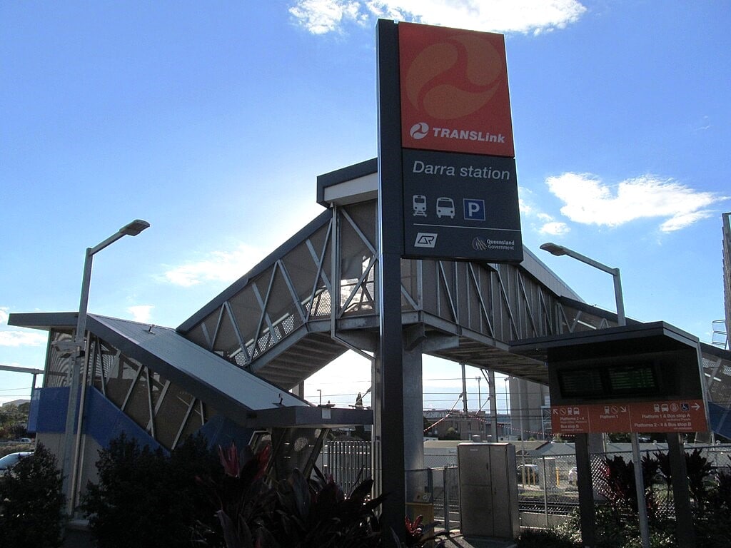 Darra station entrance